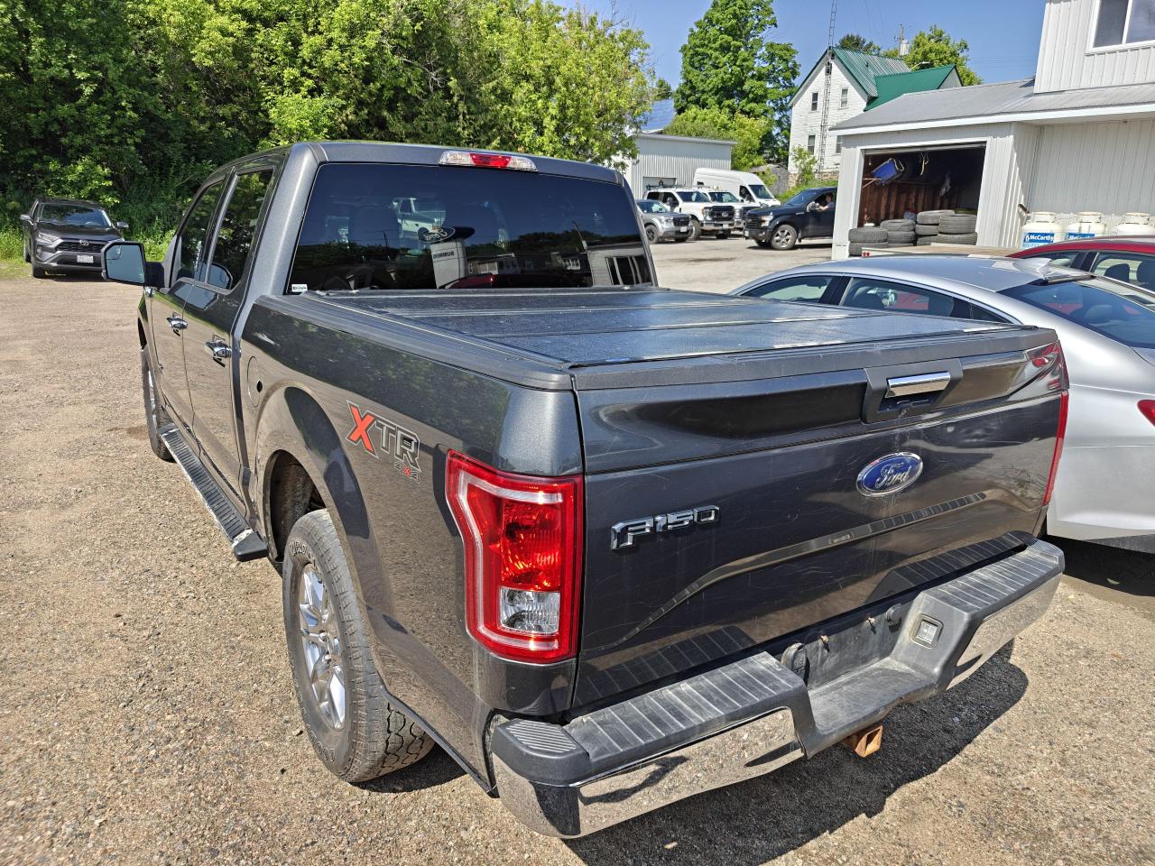 2015 Ford F-150 SUPERCREW Photo1