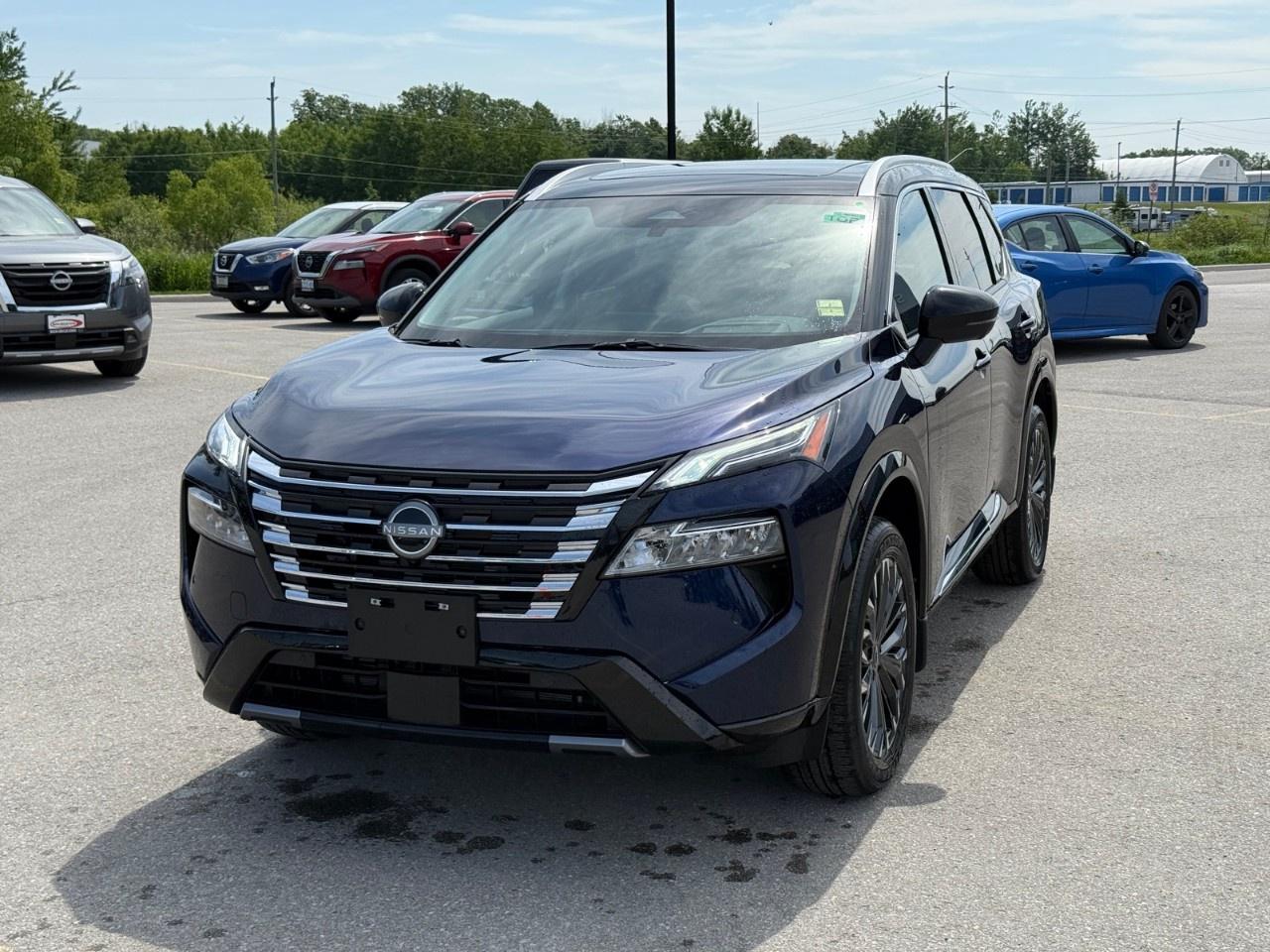 2025 Nissan Rogue AWD Platinum Photo2