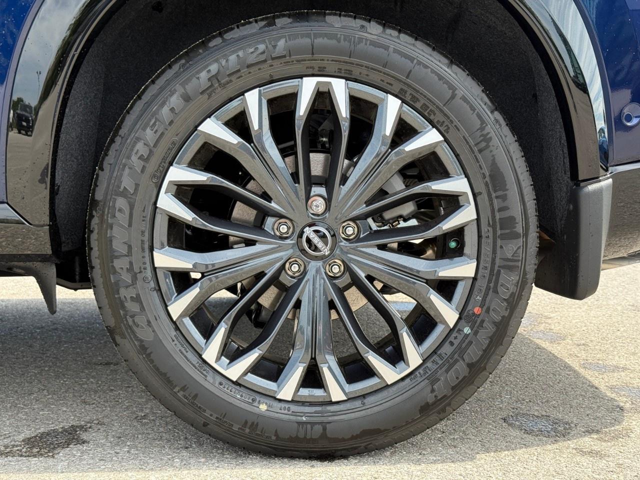 2025 Nissan Rogue AWD Platinum Photo