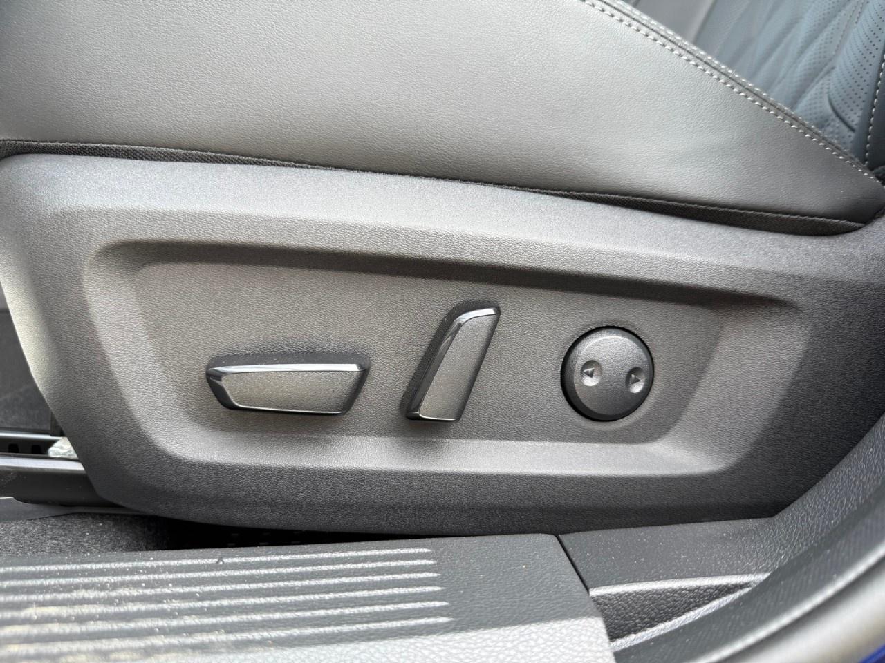 2025 Nissan Rogue AWD Platinum Photo