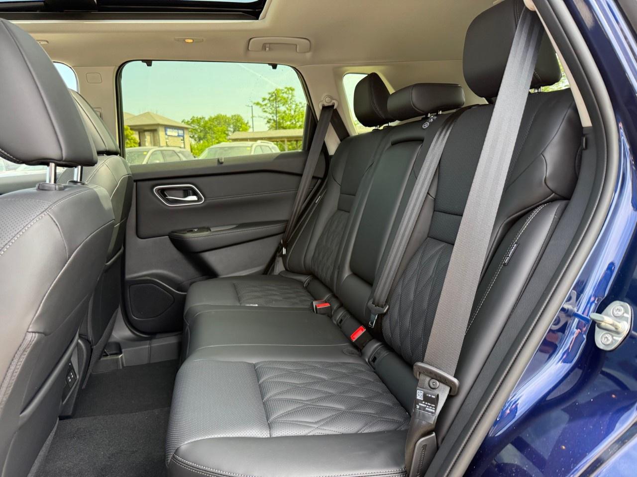 2025 Nissan Rogue AWD Platinum Photo