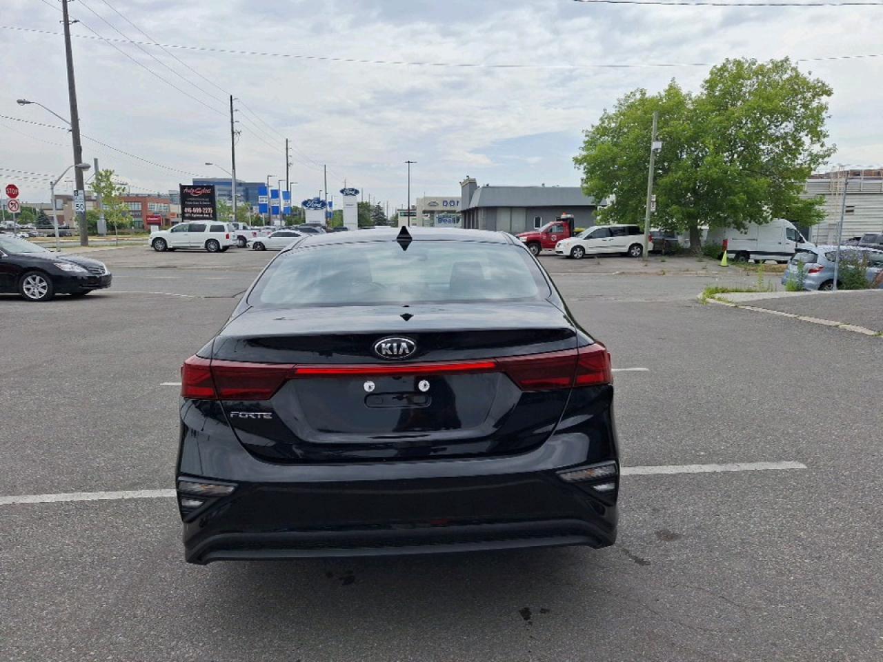 2019 Kia Forte Sedan LX MT Photo3
