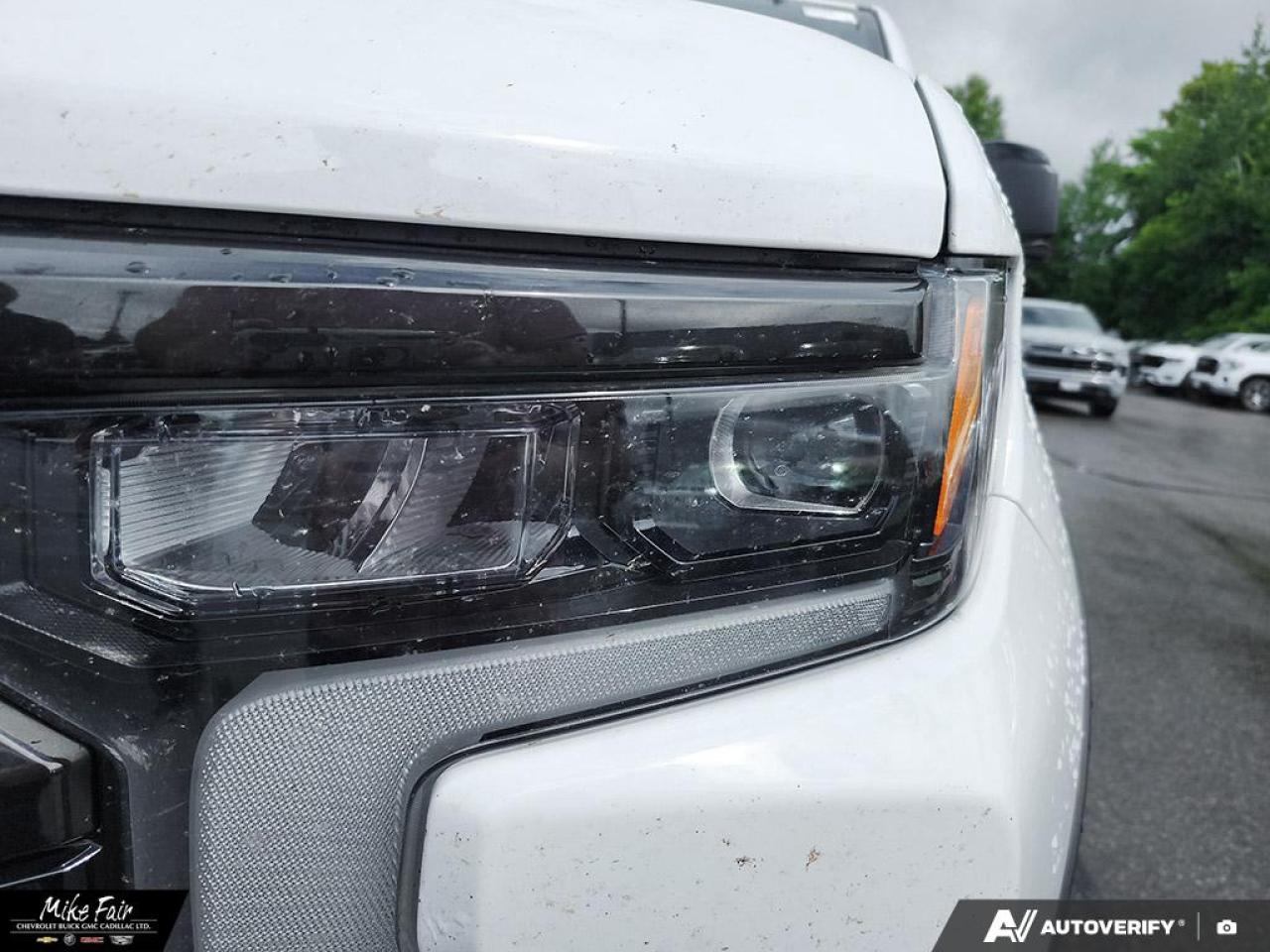 2022 Chevrolet Silverado 1500 ZR2 sunroof,rain sense wipers,heated front seats/outside mirrors/steering wheel,HD surround vision Photo