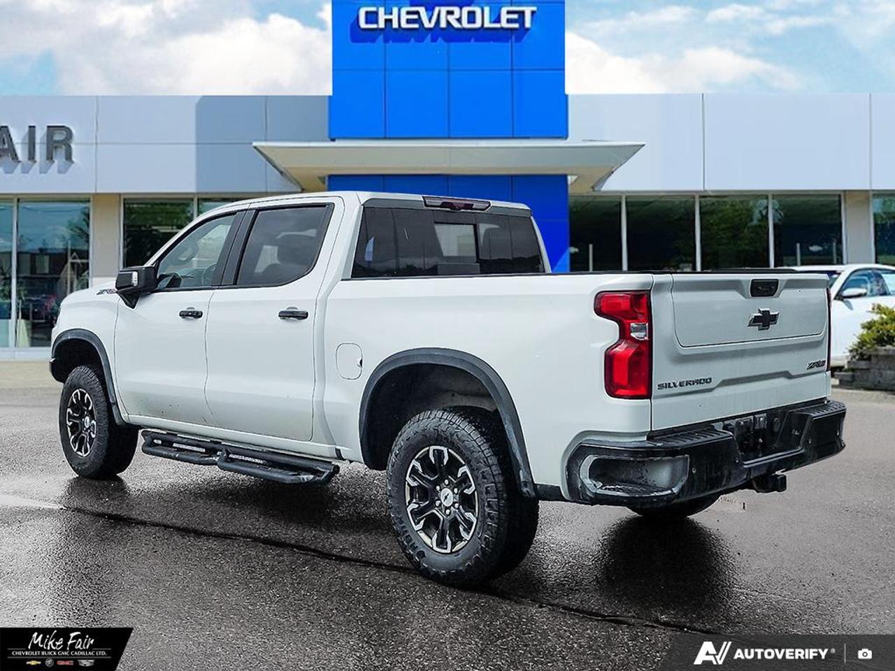 2022 Chevrolet Silverado 1500 ZR2 sunroof,rain sense wipers,heated front seats/outside mirrors/steering wheel,HD surround vision Photo3