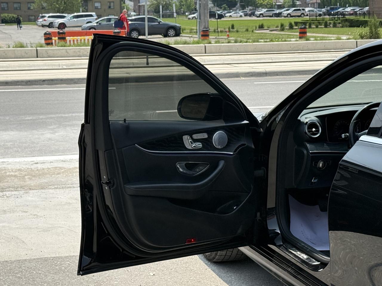 2018 Mercedes-Benz E-Class 300 | PREMIUM | PANO | BURMESTER | LOADED - Photo #16