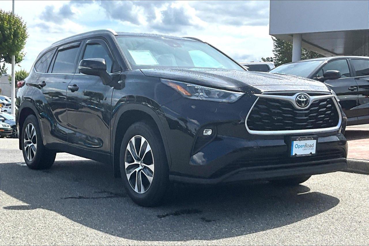 Used 2022 Toyota Highlander XLE AWD for sale in Abbotsford, BC