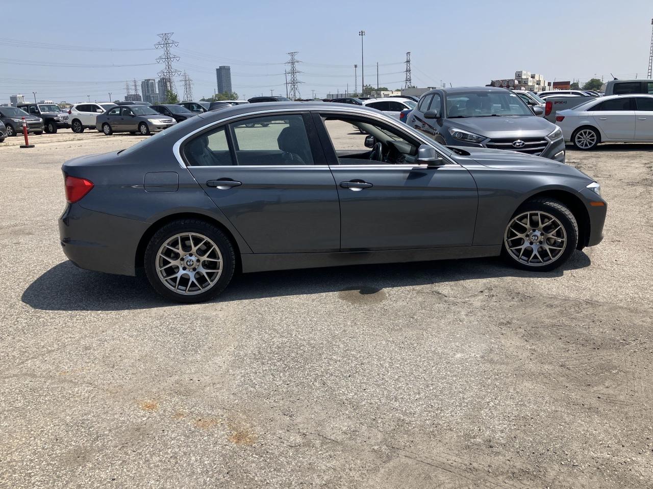 2014 BMW 3 Series 320i xDrive - Photo #4