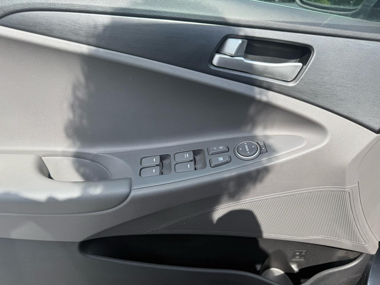 2011 Hyundai Sonata GLS - Certified Photo13