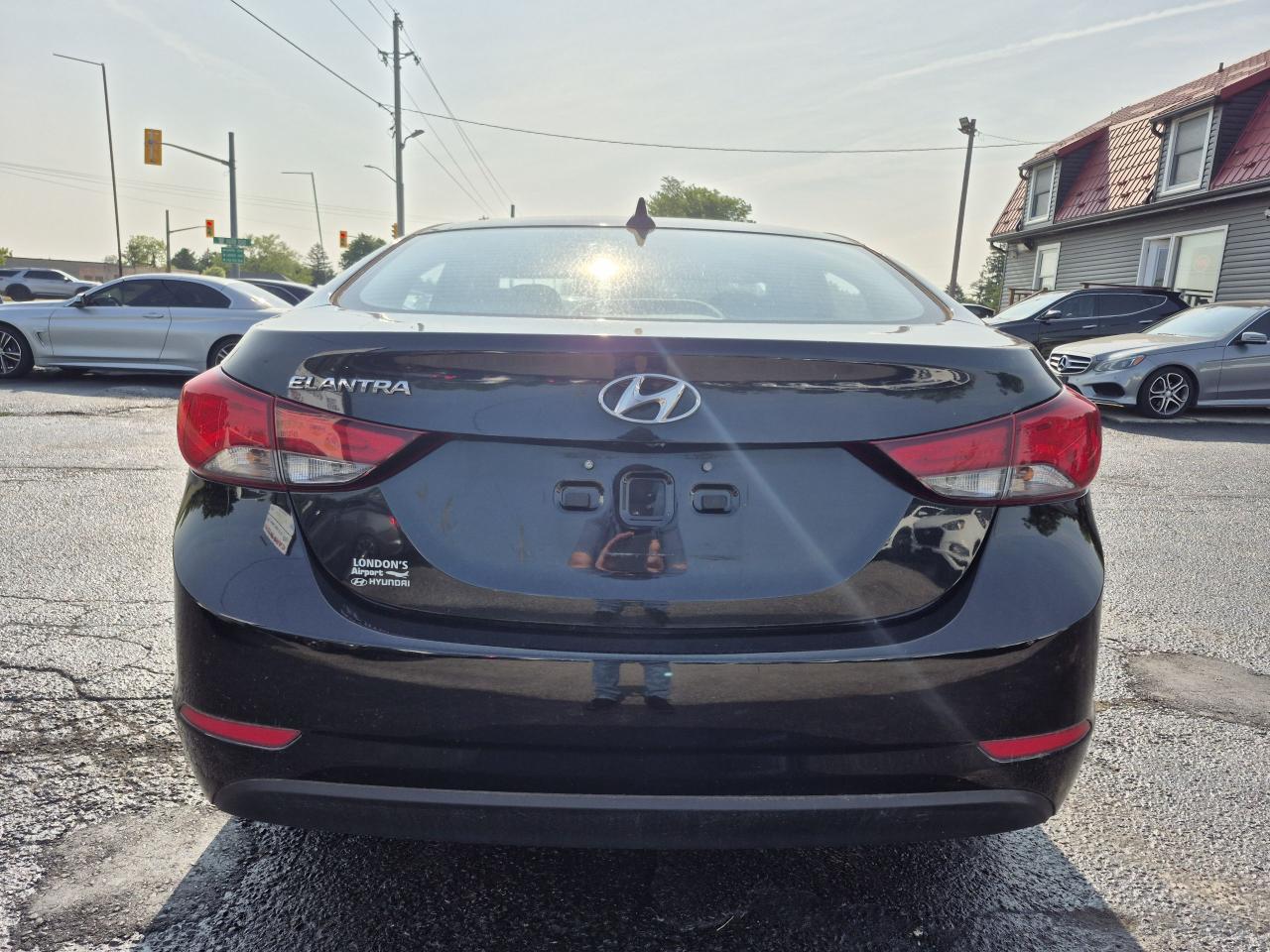 2015 Hyundai Elantra GL - Certified/Clean Photo4