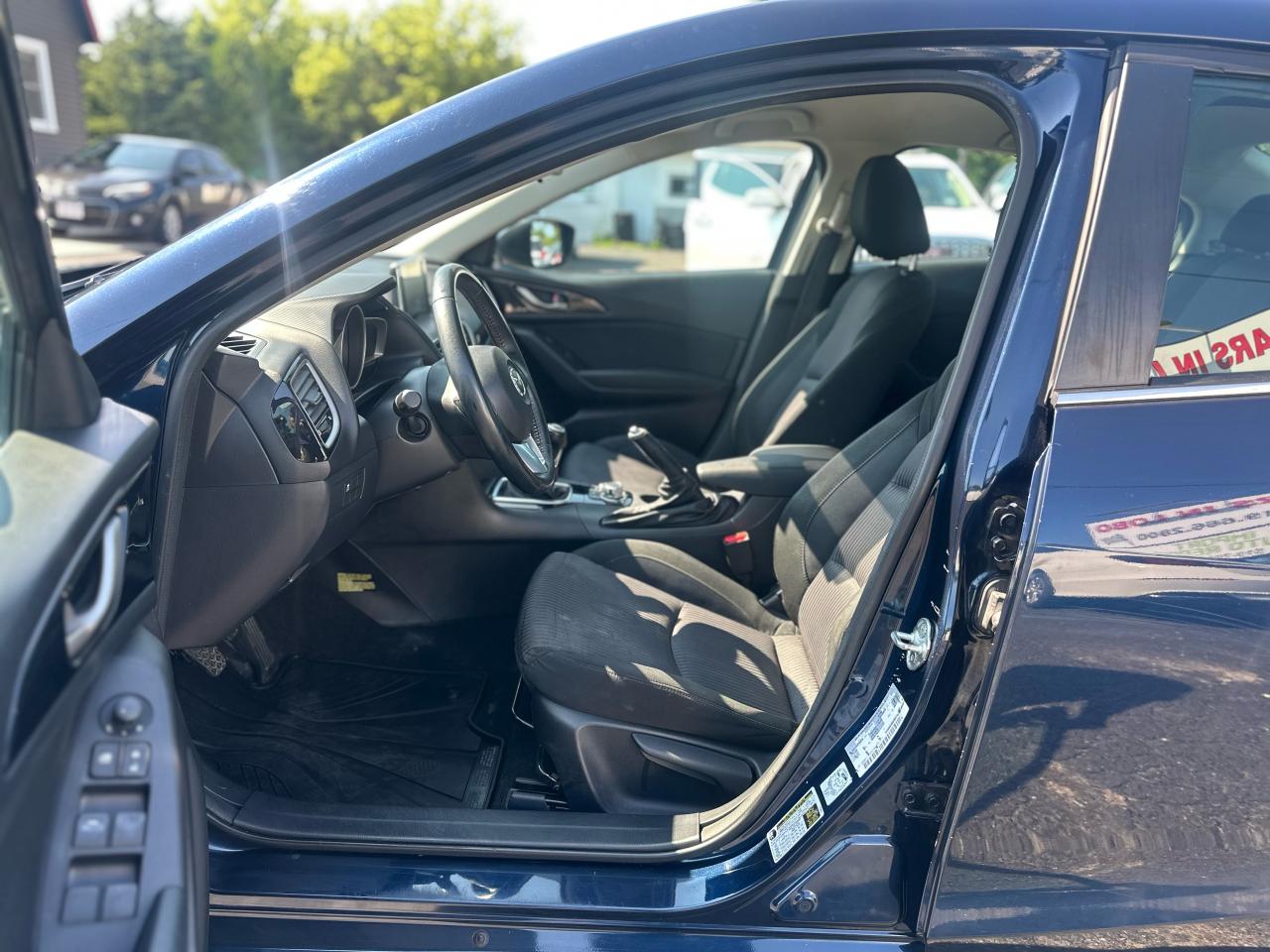 2015 Mazda MAZDA3 GS - Certified Photo30