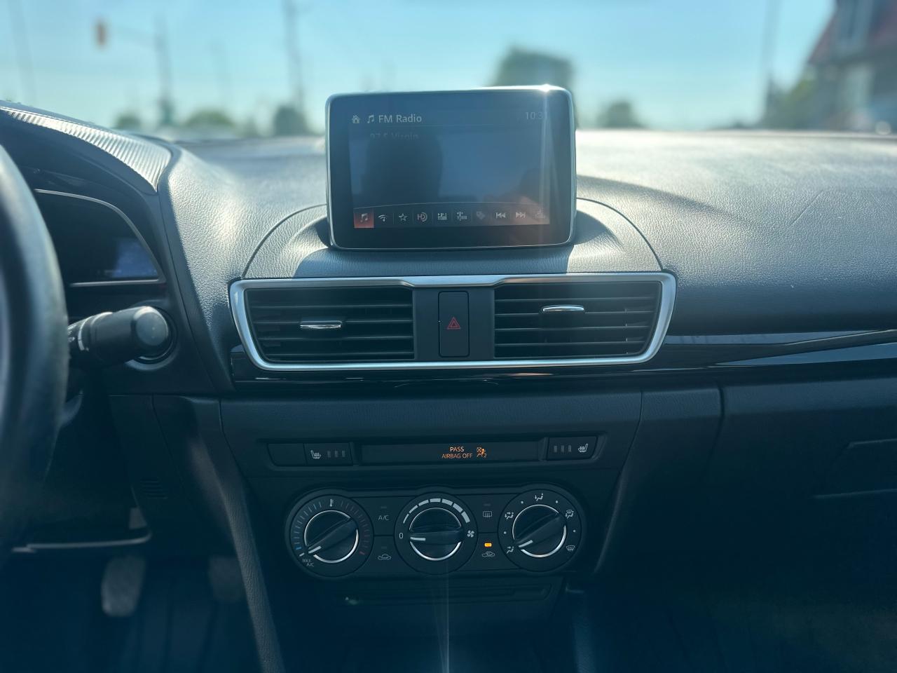 2015 Mazda MAZDA3 GS - Certified Photo16