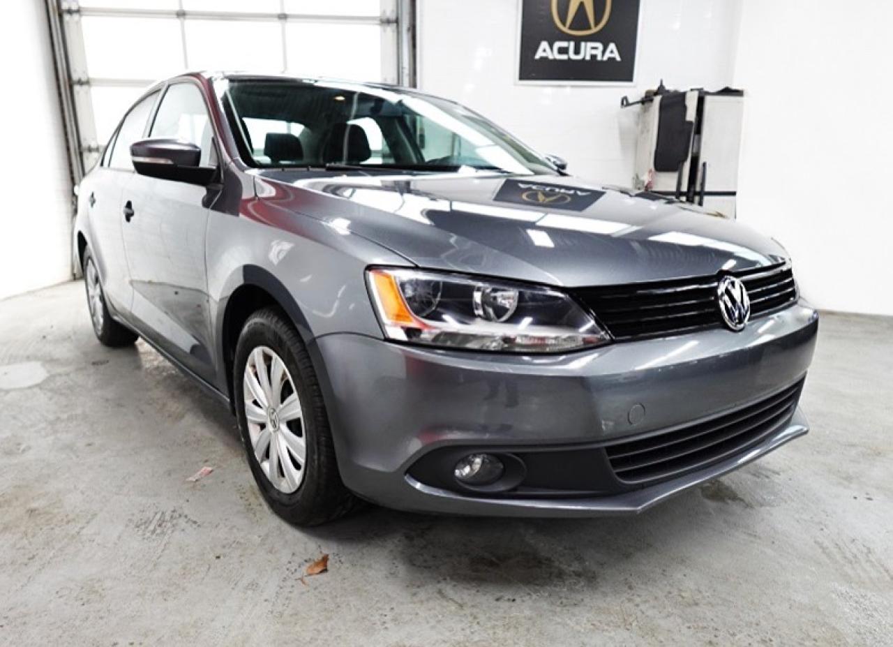 2014 Volkswagen Jetta Trendline. DEALER MAINTAIN,ONE OWNER - Photo #1