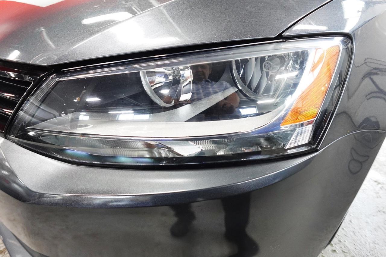 2014 Volkswagen Jetta Trendline. DEALER MAINTAIN,ONE OWNER - Photo #10