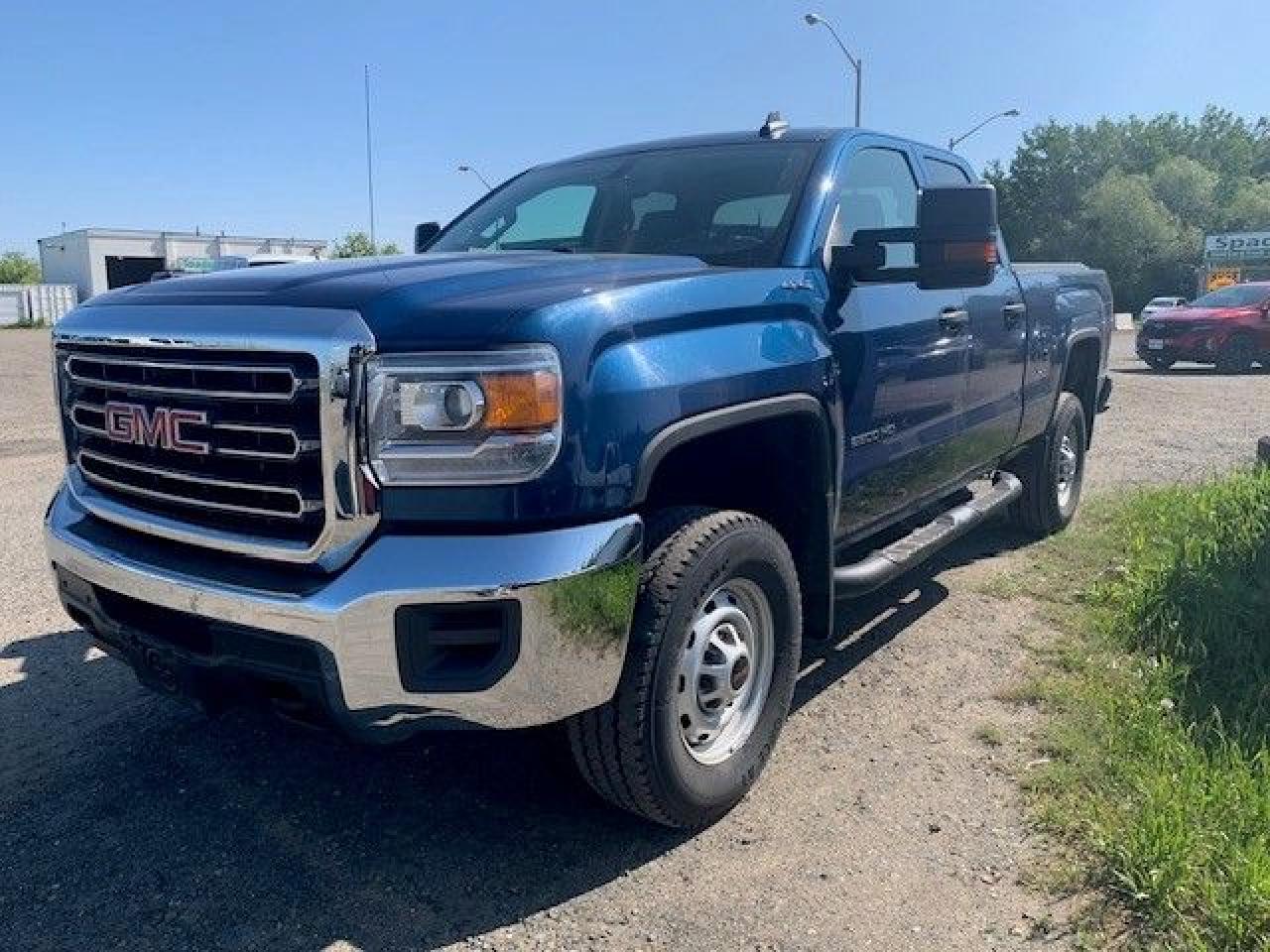 Used 2017 GMC C2500 Base for sale in Thunder Bay, ON