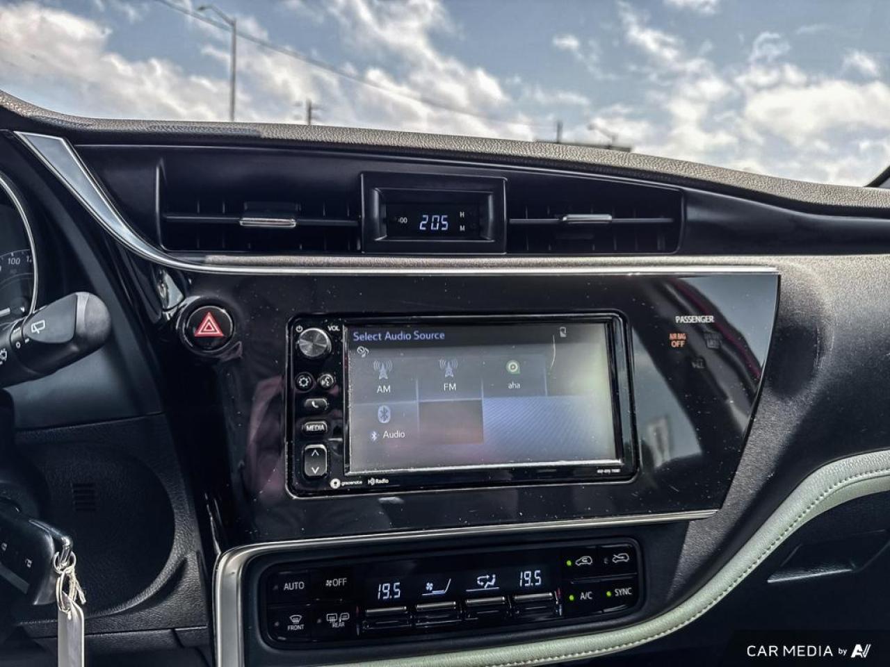 2017 Toyota Corolla iM NO ACCIDENTS / REAR CAM / DUAL CLIMATE / AUTO / AC - Photo #15