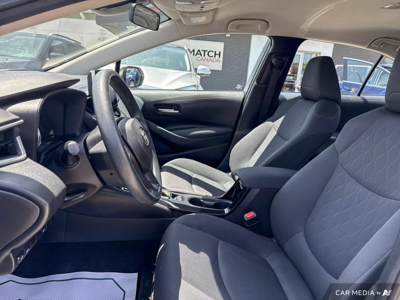 2021 Toyota Corolla LE / NO ACCIDENTS / HTD SEATS / BLUETOOTH / AUTO - Photo #10