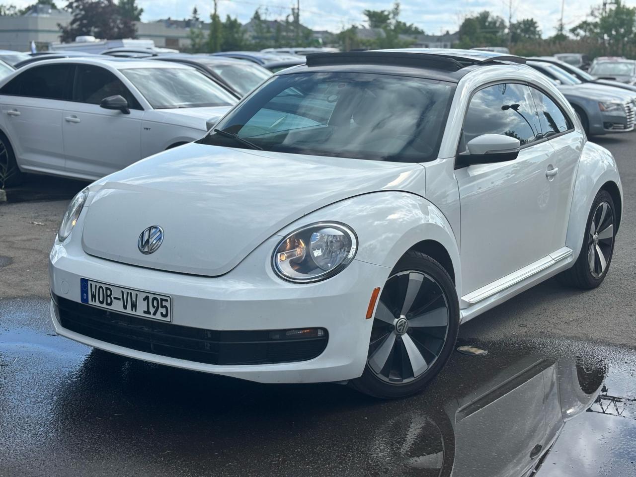 2012 Volkswagen Beetle HIGHLINE - Photo #9