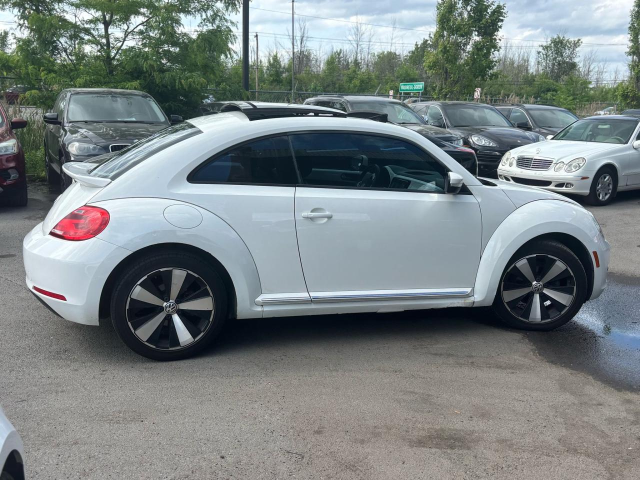 2012 Volkswagen Beetle HIGHLINE - Photo #8