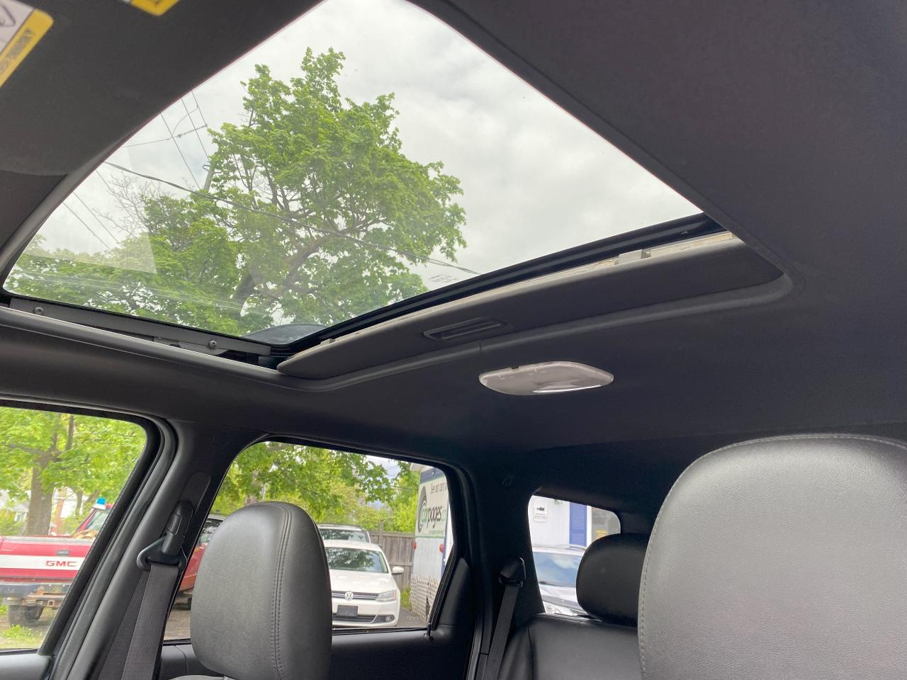2012 Ford Escape 4WD 4dr XLT/Automatic/Leather/Sunroof - Photo #16