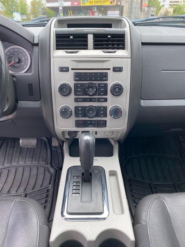 2012 Ford Escape 4WD 4dr XLT/Automatic/Leather/Sunroof - Photo #14