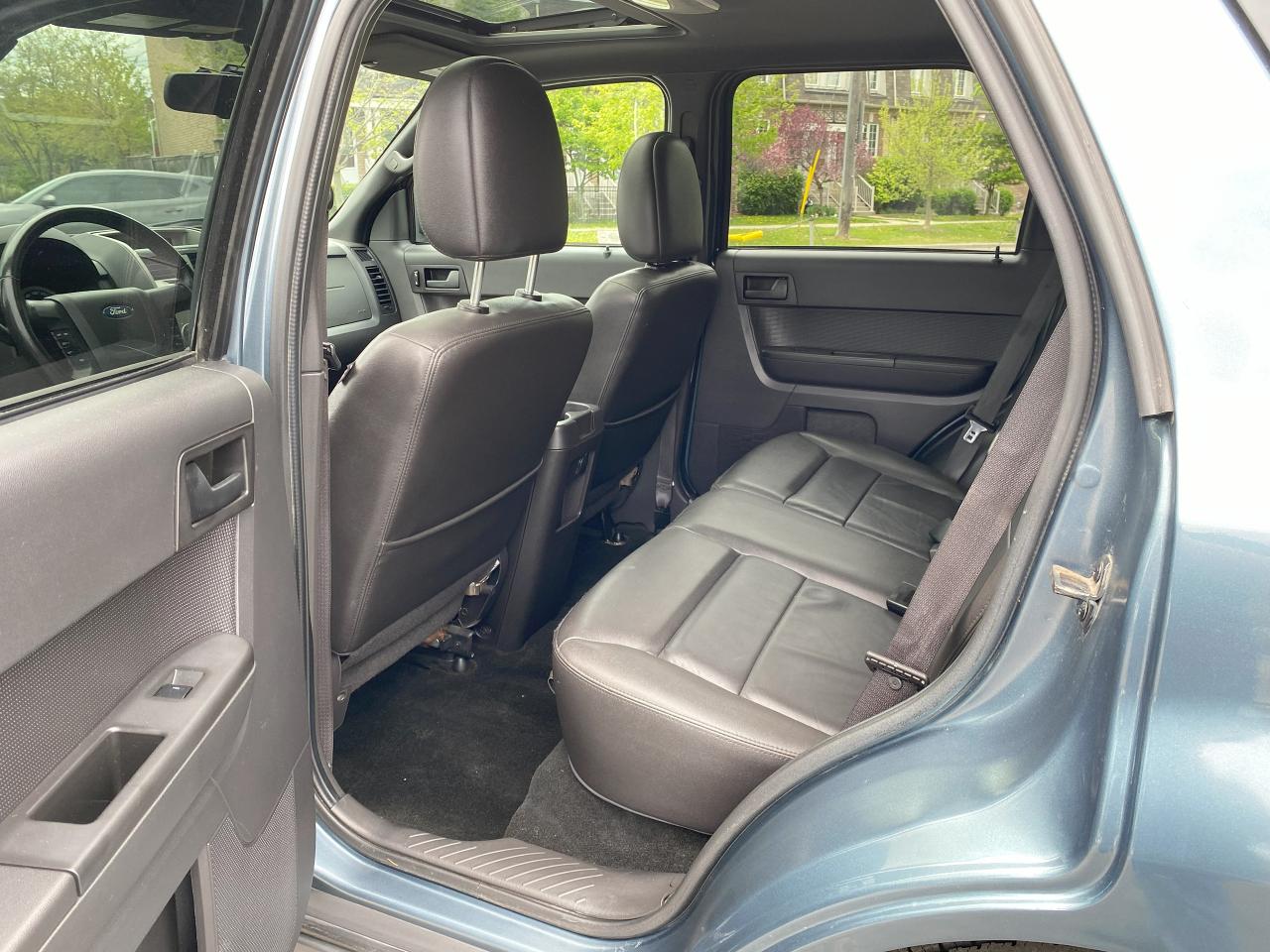 2012 Ford Escape 4WD 4dr XLT/Automatic/Leather/Sunroof - Photo #12