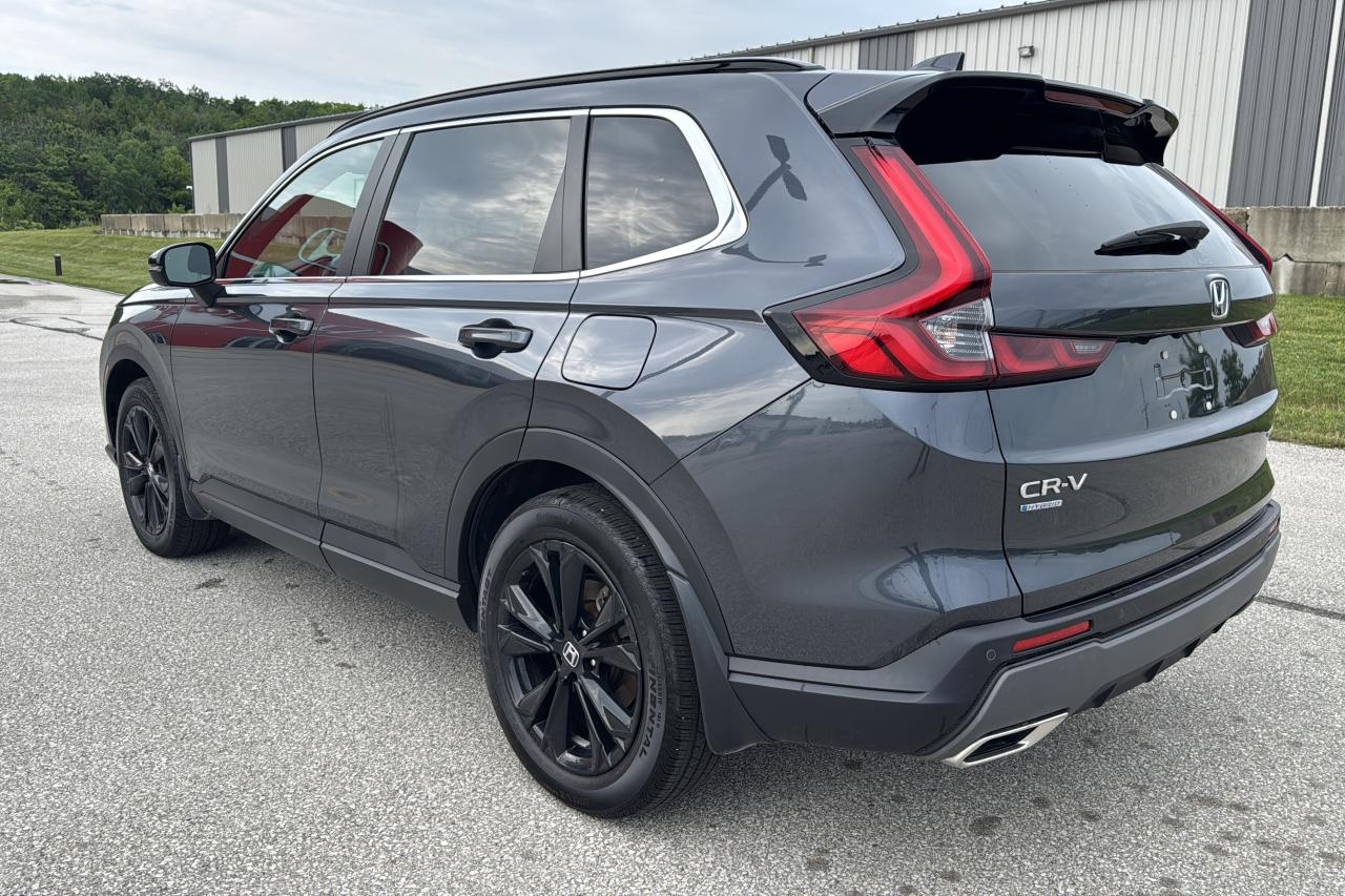 2023 Honda CR-V Touring Photo