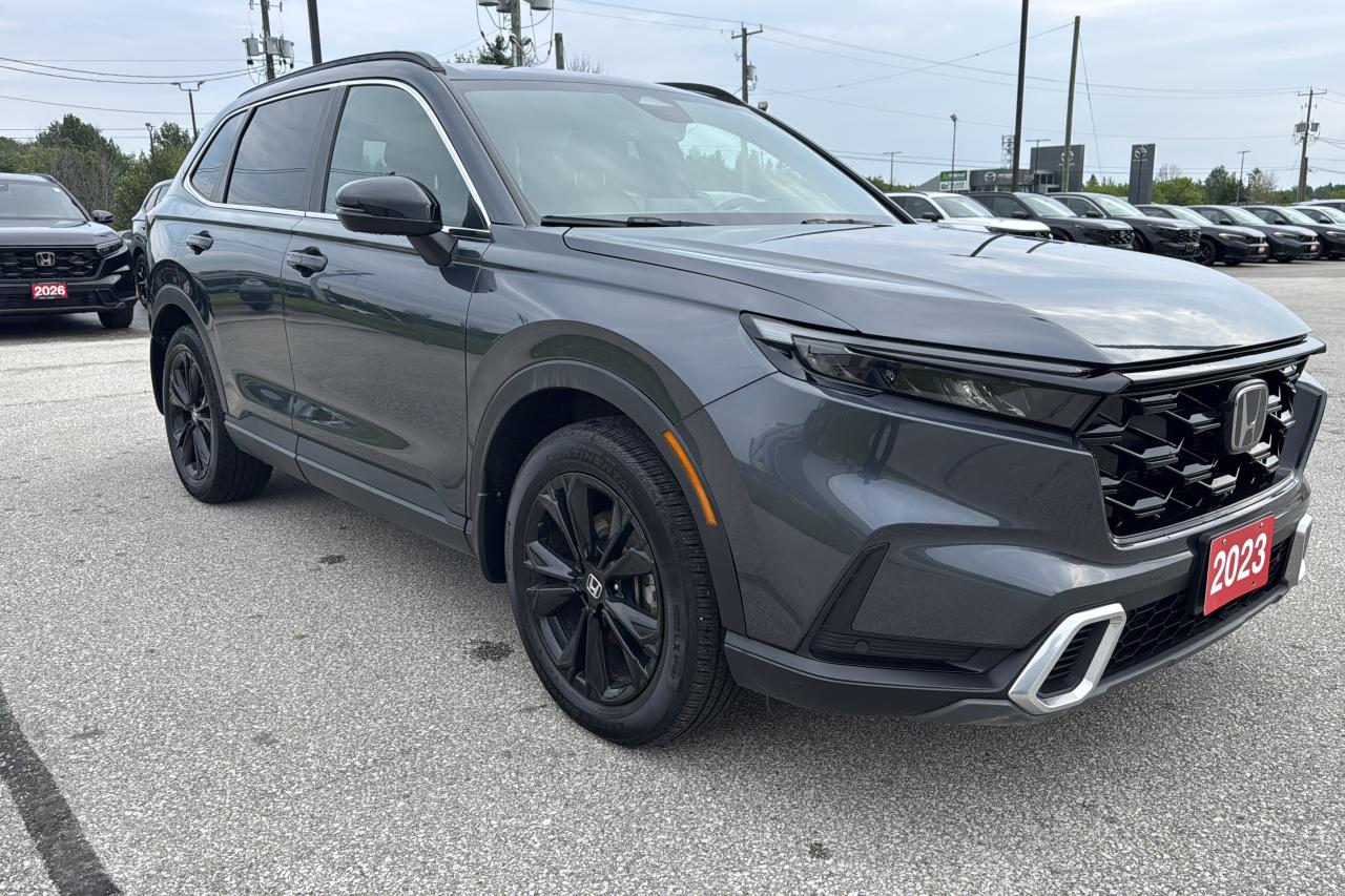 2023 Honda CR-V Touring Photo