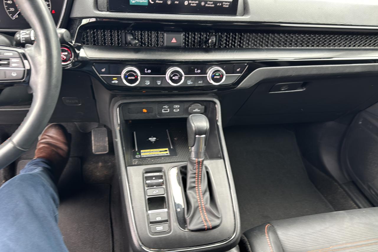 2023 Honda CR-V Touring Photo