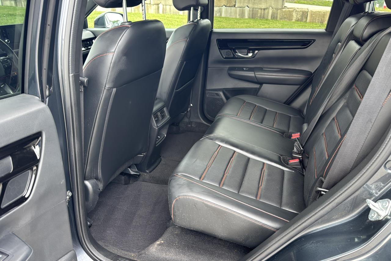 2023 Honda CR-V Touring Photo