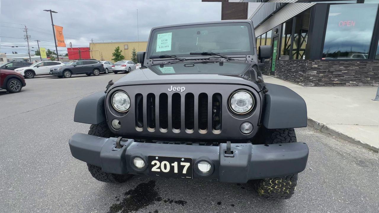 2017 Jeep Wrangler Unlimited Rubicon HEATED LEATHER SEATS, NAV, 12V OUTLET, REMOVEABLE HARD AND SOFT TOP!! Photo