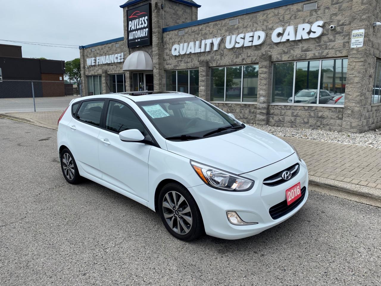 Used 2016 Hyundai Accent SE for sale in Sarnia, ON