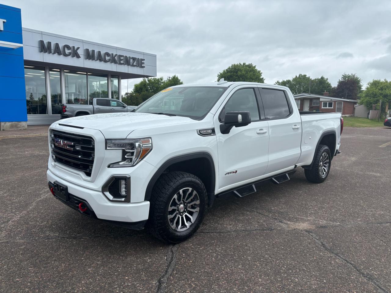 Used 2020 GMC Sierra 1500 2020 GMC Sierra AT4 Crew Cab 4WD for sale in Renfrew, ON