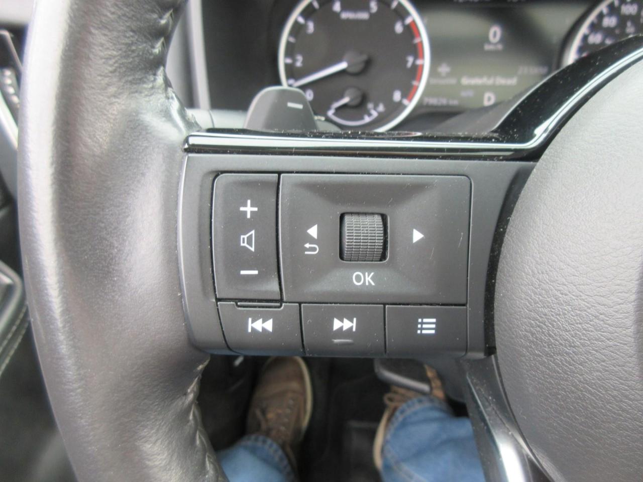 2021 Nissan Rogue SV Photo