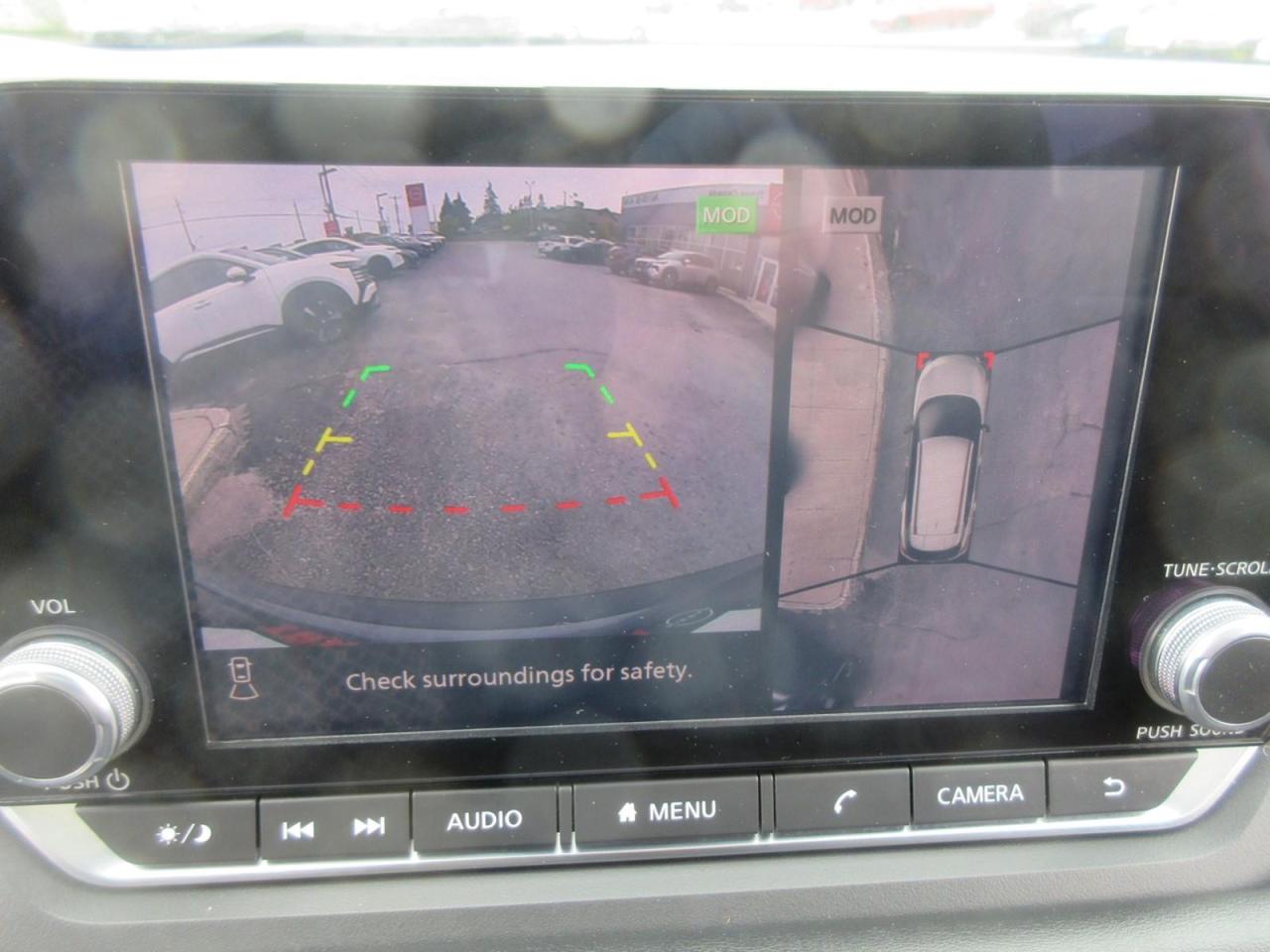 2021 Nissan Rogue SV Photo