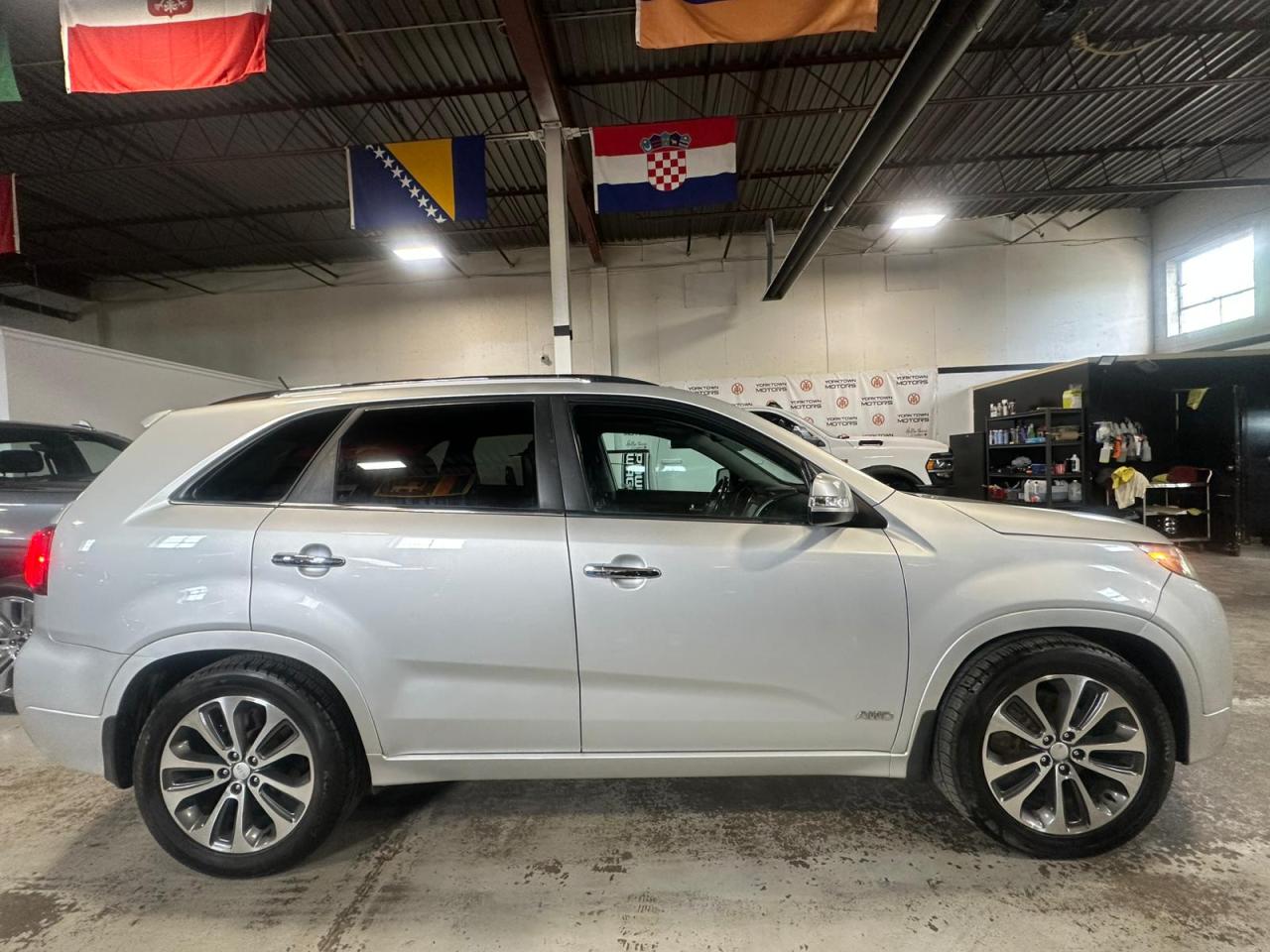 2014 Kia Sorento SX | AWD | V6 | AUTOMATIC | 7 PASSENGER - Photo #2