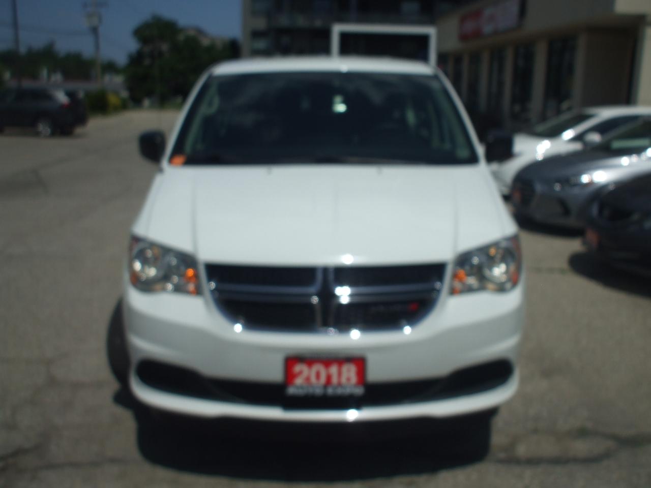 2018 Dodge Grand Caravan CAN Value Package,Wheelchair-accessible,Revability - Photo #8