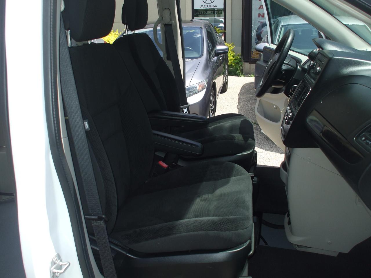 2018 Dodge Grand Caravan CAN Value Package,Wheelchair-accessible,Revability - Photo #23