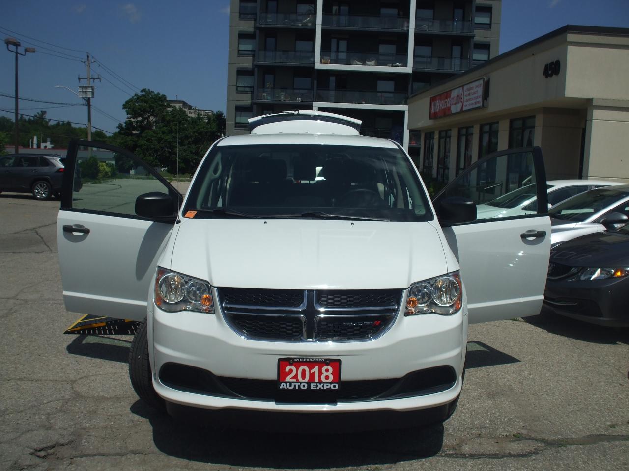 2018 Dodge Grand Caravan CAN Value Package,Wheelchair-accessible,Revability - Photo #15