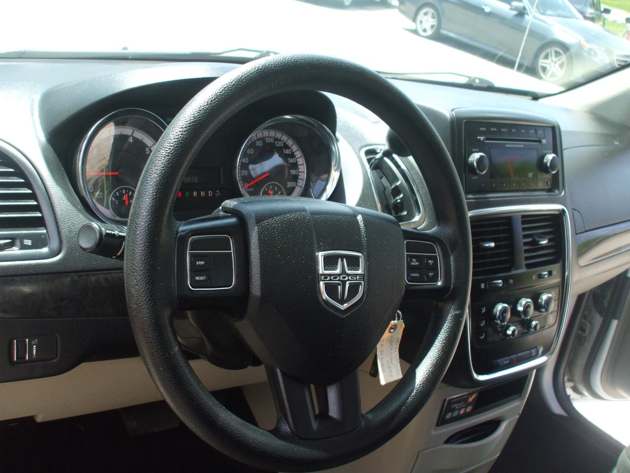 2018 Dodge Grand Caravan CAN Value Package,Wheelchair-accessible,Revability - Photo #17