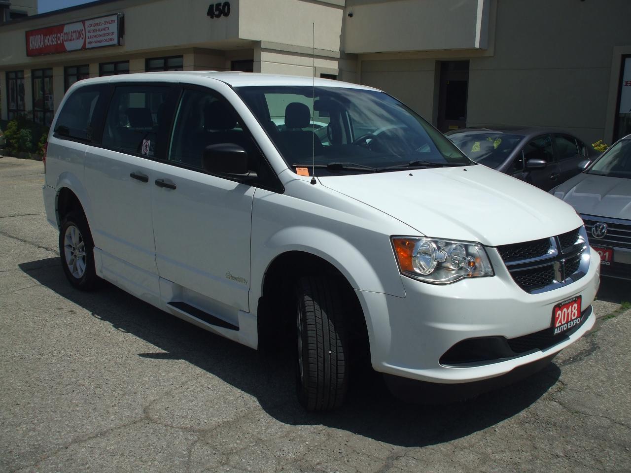 2018 Dodge Grand Caravan CAN Value Package,Wheelchair-accessible,Revability - Photo #7