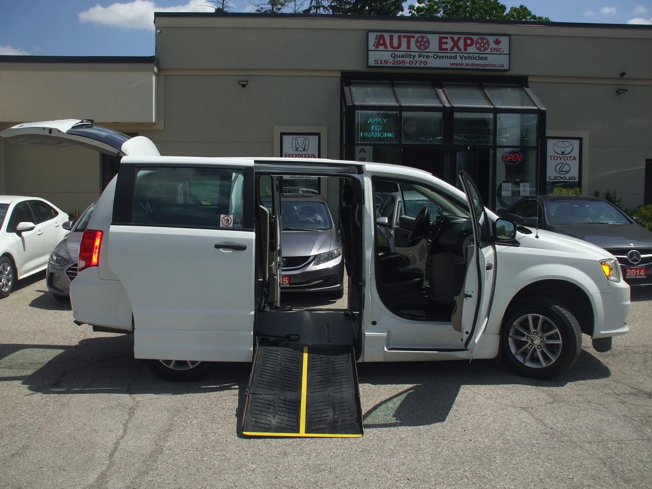 2018 Dodge Grand Caravan CAN Value Package,Wheelchair-accessible,Revability - Photo #13