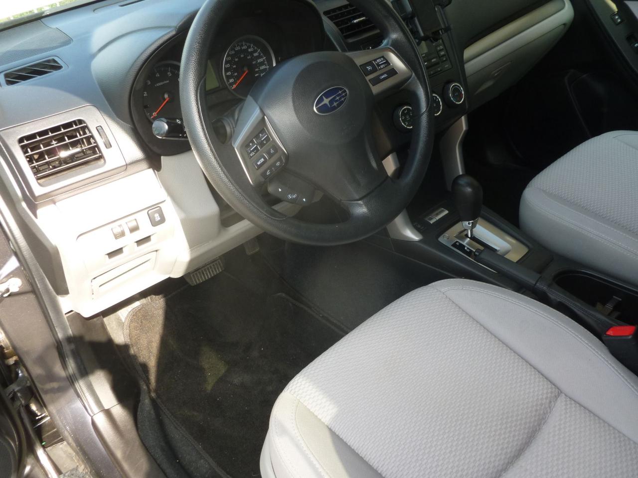 2015 Subaru Forester BASE - Photo #6