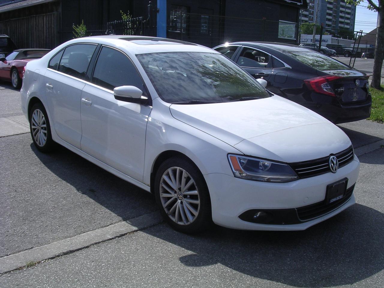 2012 Volkswagen Jetta HIGHLINE - Photo #2