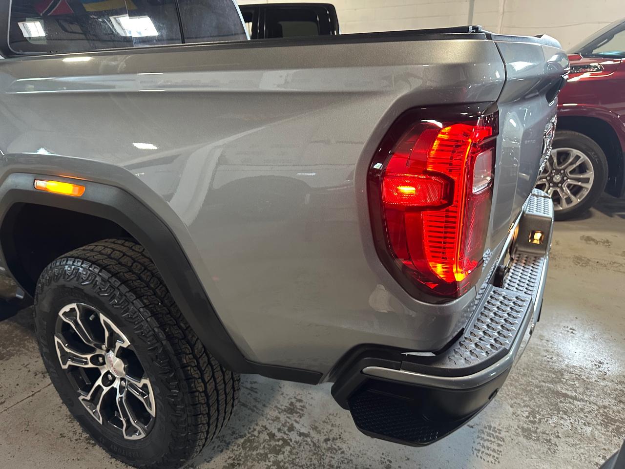 2024 GMC Canyon AT4 | 4CYL | AUTOMATIC - Photo #29
