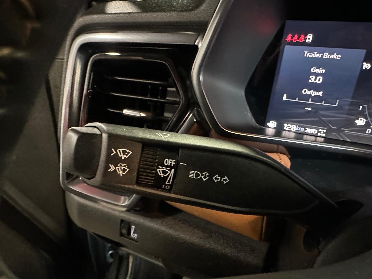 2024 GMC Canyon AT4 | 4CYL | AUTOMATIC - Photo #46