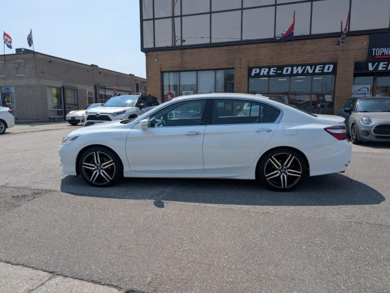 2017 Honda Accord Touring - Photo #2