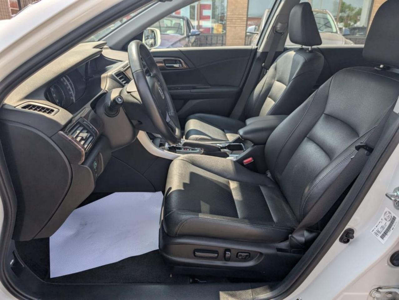 2017 Honda Accord Touring - Photo #14