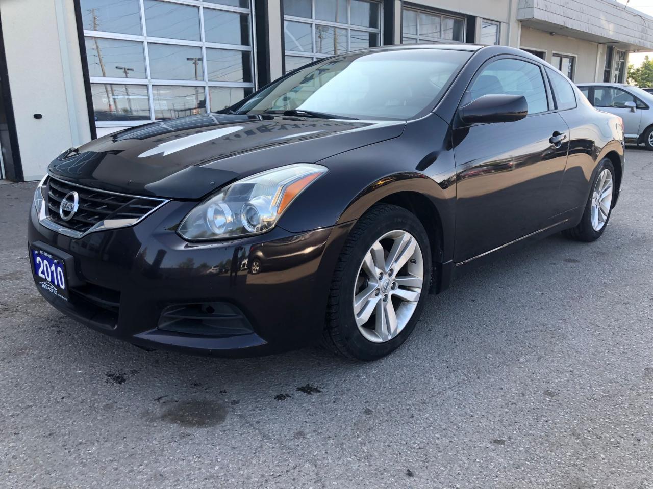 2010 Nissan Altima 2.5 S - Photo #2