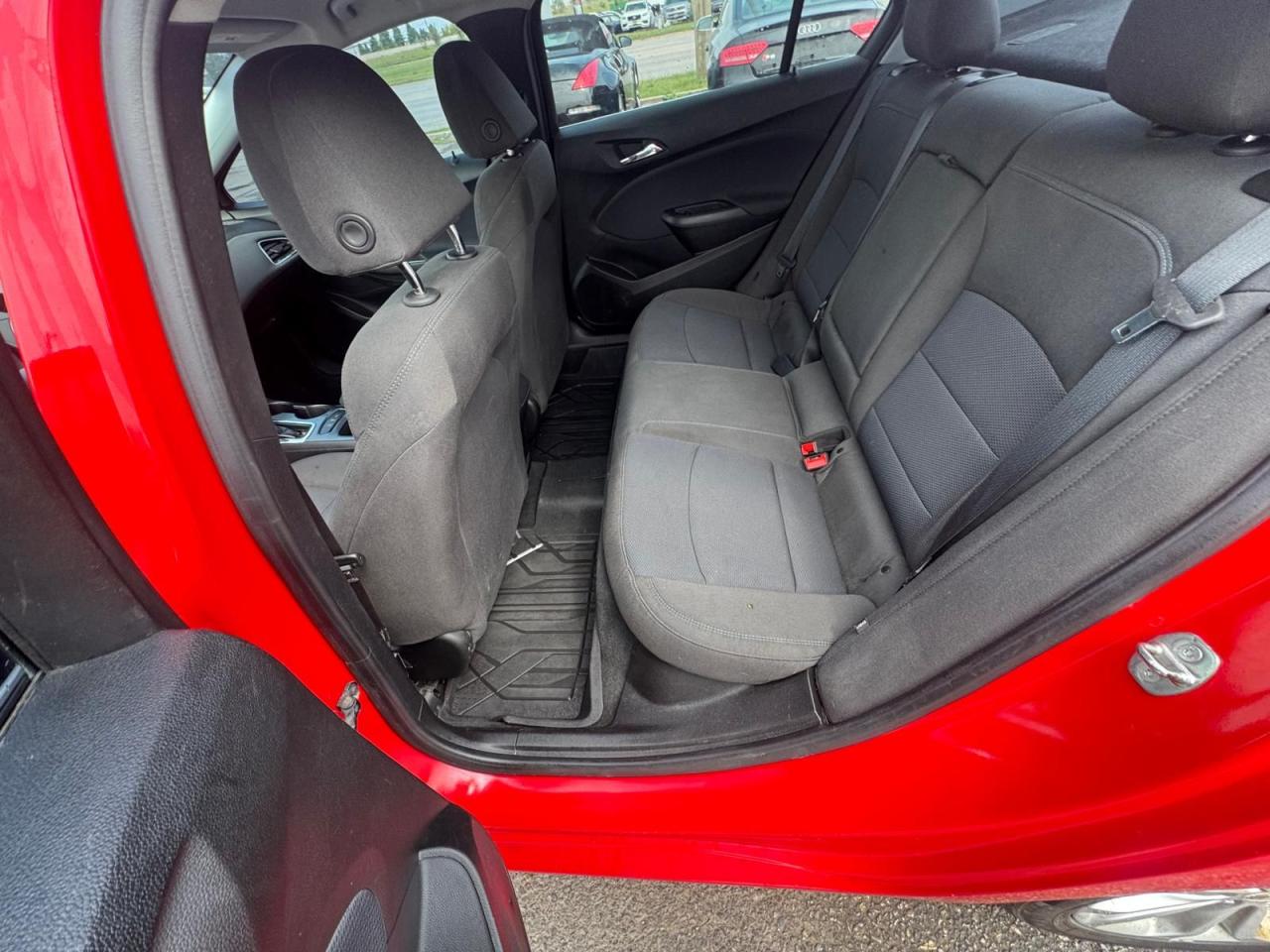 2019 Chevrolet Cruze LT, ONLY 111KMS, WELL SERVICED, CERTIFIED - Photo #12