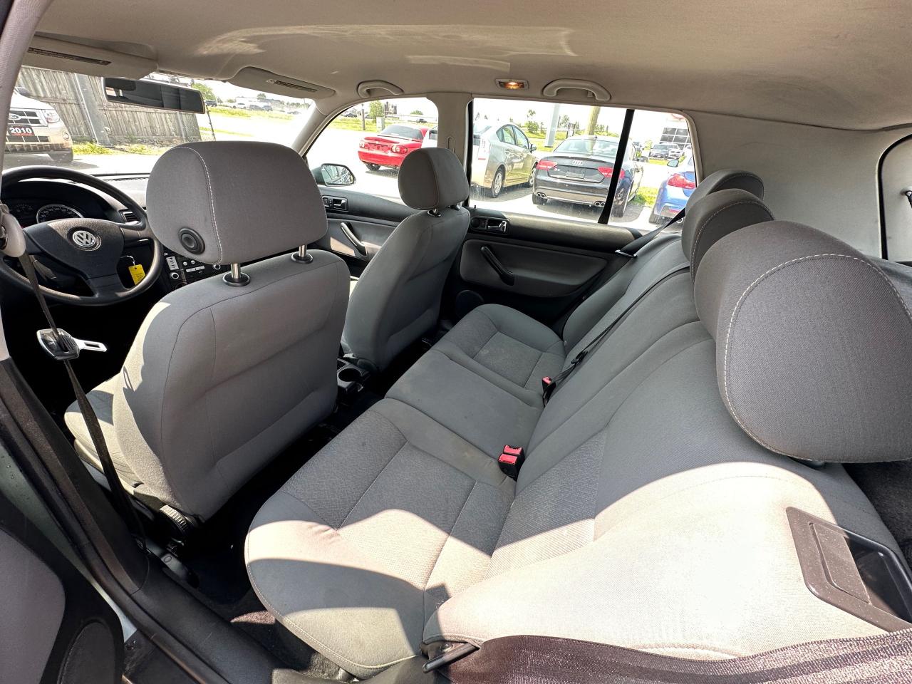 2010 Volkswagen City Golf CITY GOLF, VERY CLEAN, CERTIFED - Photo #12